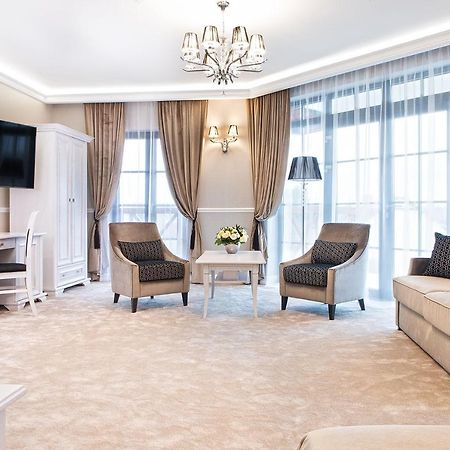 שיצ'וצ'ינק Boutique Odyseja & Spa מראה חיצוני תמונה A suite at the hotel