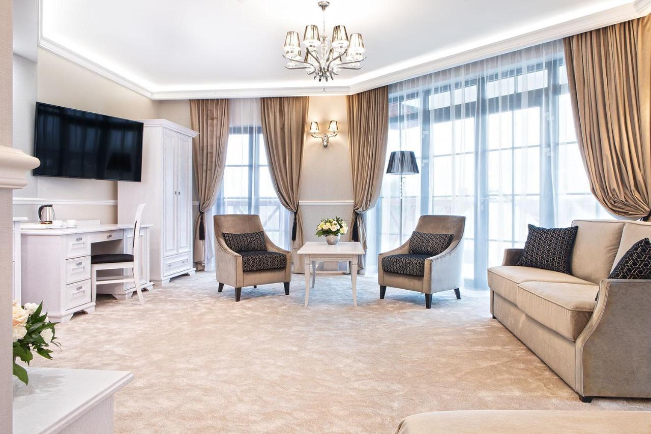 שיצ'וצ'ינק Boutique Odyseja & Spa מראה חיצוני תמונה A suite at the hotel